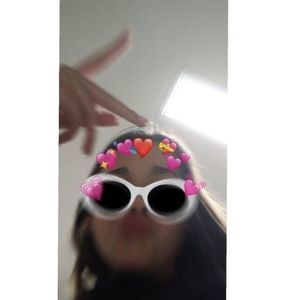 Meet your Posher, Dakota